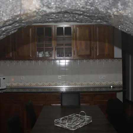 Golden House Ангра-ду-Эроижму