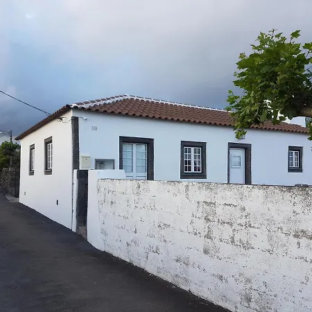 Semesterbostad Golden House