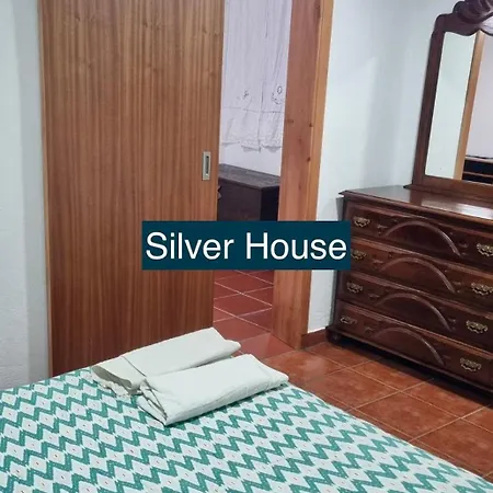 Golden House Dom wakacyjny *