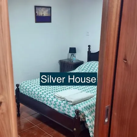 Golden House Dom wakacyjny Angra do Heroísmo