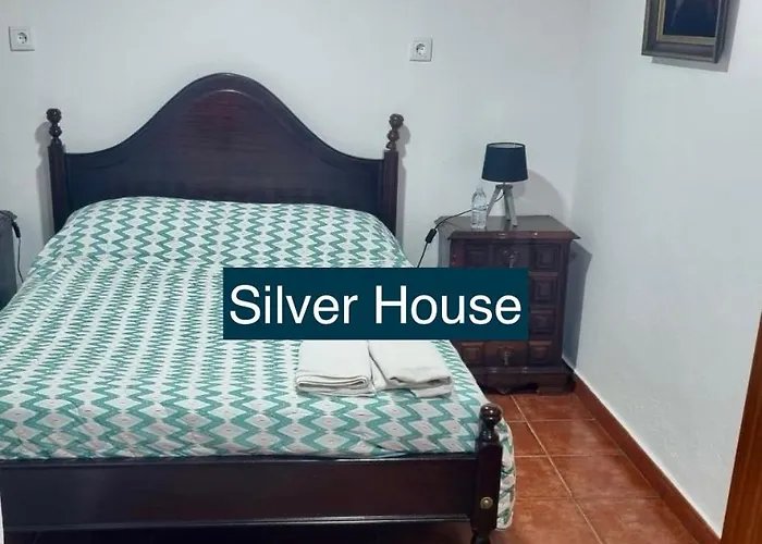 Hébergement de vacances Golden House *